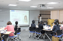 아름人북리더로서 활동 전 독서코칭교육 모습